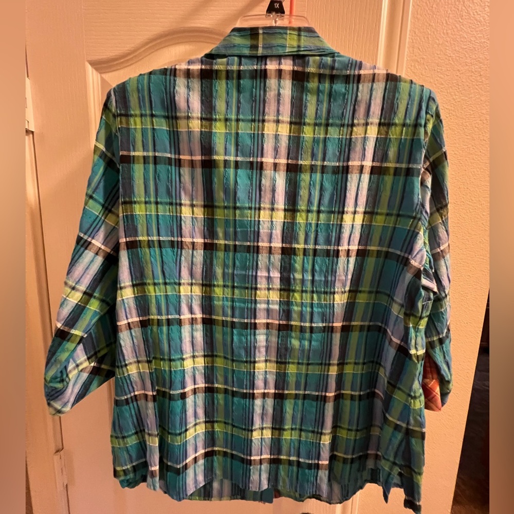 2- 18 women one Red plaid and one Blue plaid button down tops - Picture 4 of 8